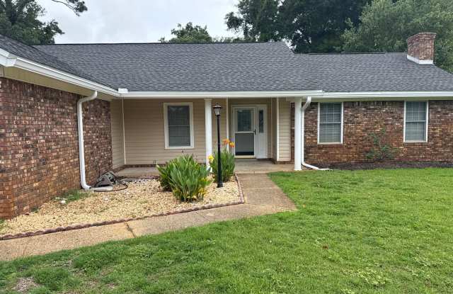 New Listing! photos photos New Listing! photos photos