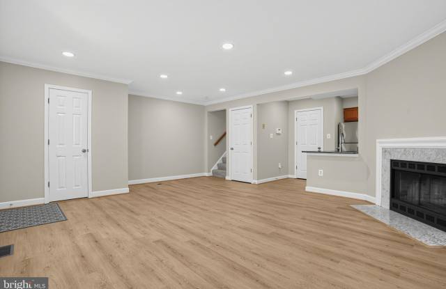 12158 OLD SALEM Court Gallery 3