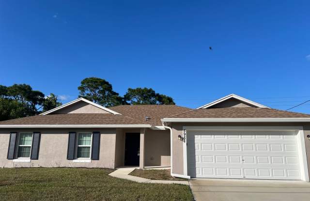 NEW 4 BEDROOM 3 BATH HOME! AMAZING LOCATION! photos photos