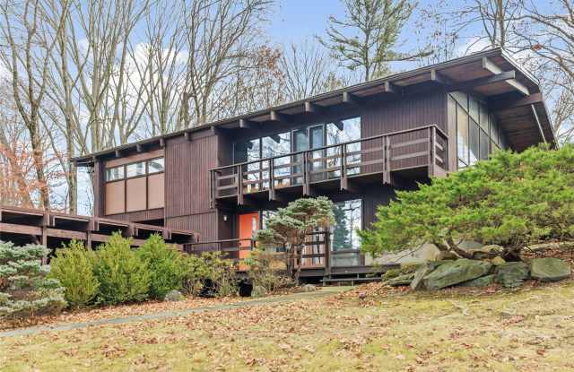 19 Cottontail Lane - 19 Cottontail Lane, Tarrytown, NY 10533