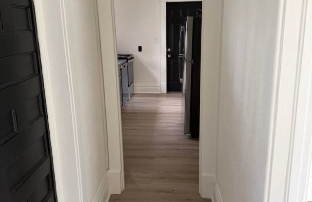 Fully remodeled 3 bedroom house Gallery 3