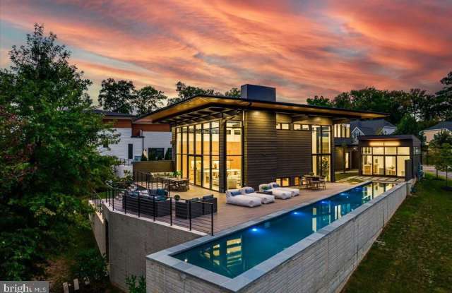 9433 FERRY LANDING Court Gallery 1