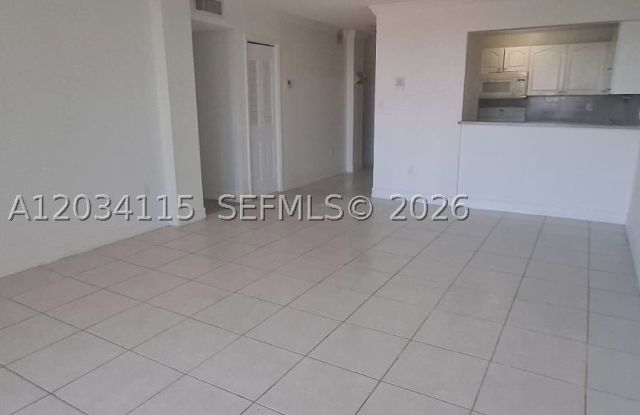 6940 Miami Gardens Dr photos photos