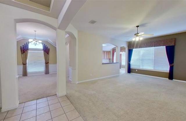 9000 Foxwood Drive Gallery 2