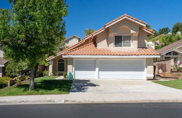 SPACIOUS 4 BEDROOM, 3 BATH HOME WITH 3-CAR GARAGE! photos photos