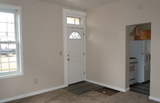 401 S. Morrison Gallery 2