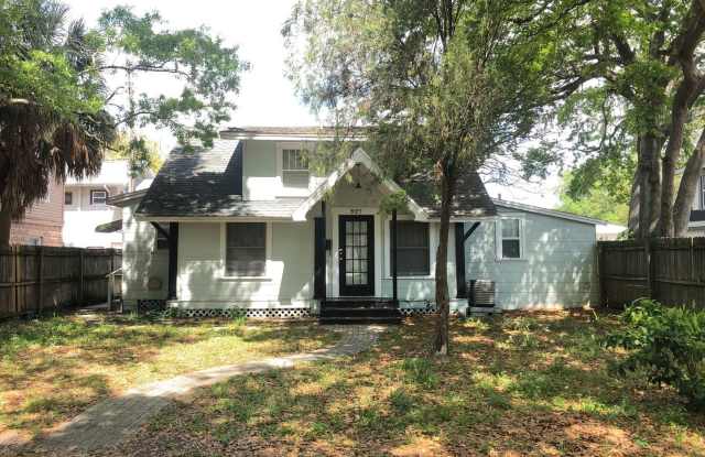 927 22nd Ave N - 927 22nd Ave N, St. Petersburg, FL 33704