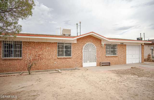 8548 ARBOLEDA Drive Gallery 2