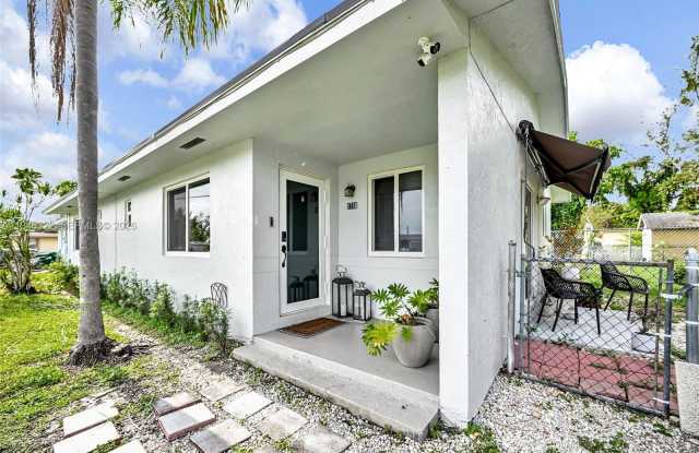 8780 Southwest 200th Street photos photos