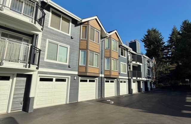 Spacious 2-Bedroom Maple Leaf Condo photos photos