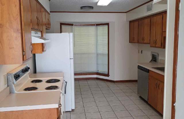 115 South Maple Street photos photos