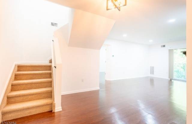 78 Brookside Ln Gallery 4