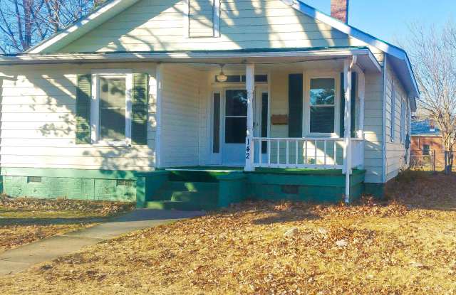 142 Windsor Ave photos photos