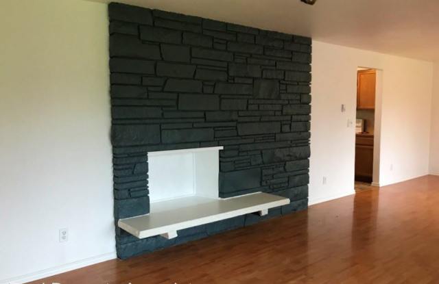 223 107th St SE Gallery 2