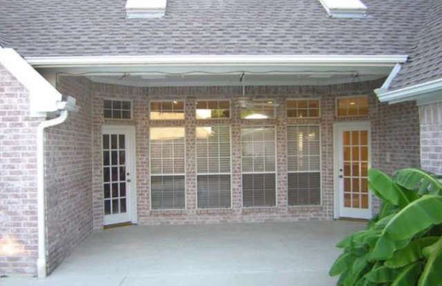 132 Woodcrest Ln Gallery 2