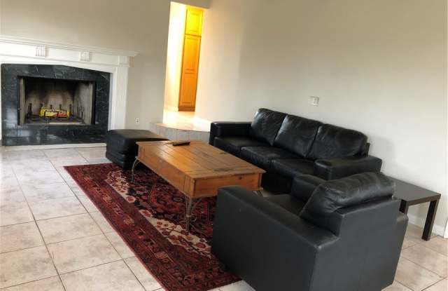 5223 San Feliciano Drive Gallery 4