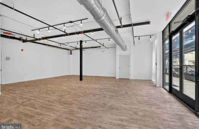 2119 N FRONT Street Gallery 2