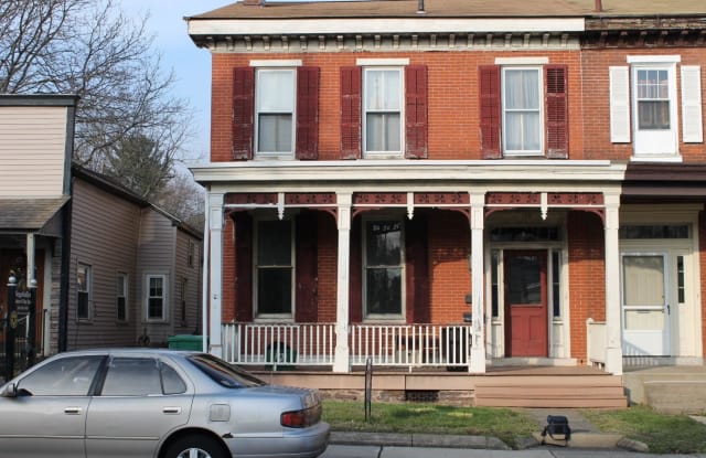 129 N MAIN STREET - 129 North Main Street, Sellersville, PA 18960