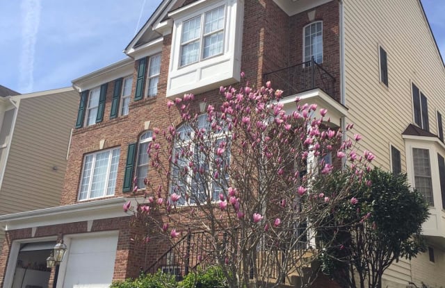 5846 GOVERNORS HILL DRIVE - 5846 Governors Hill Drive, Rose Hill, VA 22310