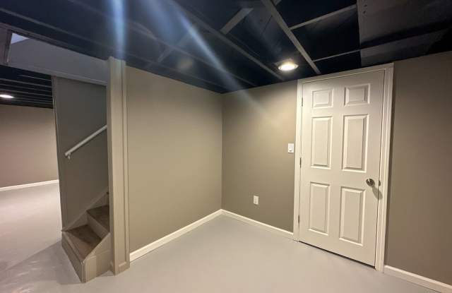 4 Bedroom Single Family - 4451 North 44th Street, Milwaukee, WI 53218