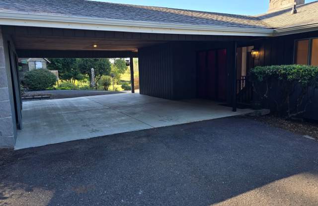 Beautiful 3 Bedroom Home on Acreage photos photos