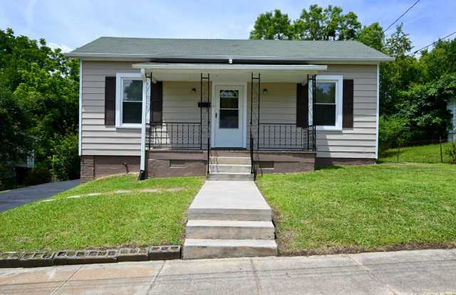 Charming 3 Bedroom in Schoolfield photos photos