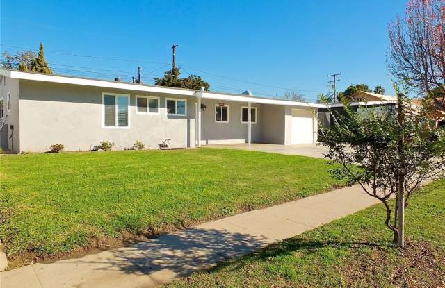 6829 E Almada Street Gallery 4