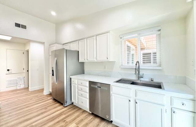 Beautiful 2Bd/2Ba Available in Yorba Linda! photos photos