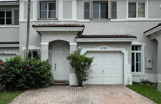 5759 NW 113th Ct Gallery 2
