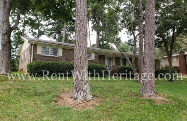 THIS IS A WONDERFUL.....BRICK RANCH STYLE HOME IN A GREAT NEIGHBORHOOD WITH GREAT SCHOOLS AND CLOSE TO EVERYTHING. JUST MINUTES FROM ARBOR PLACE MALL. Gallery 4