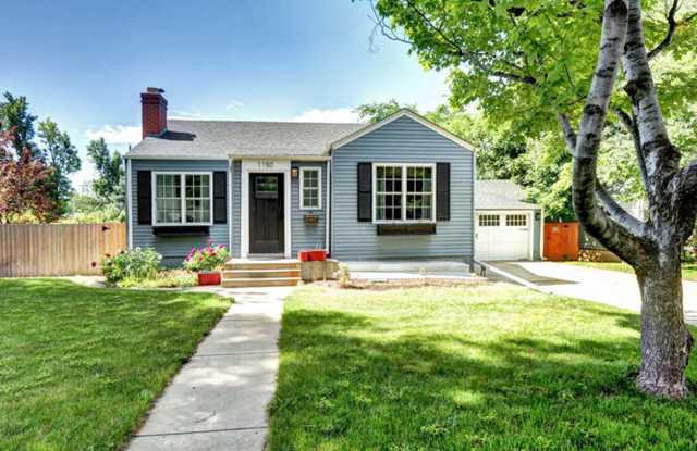 Beautiful 4 Bedroom 2 Bath Single Family Home in Englewood Available Mid July photos photos