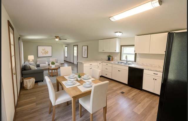 Available Mid October- Fully Remodeled 3 Bedroom, 2 Bath Home in the Country – Versailles, KY Gallery 3