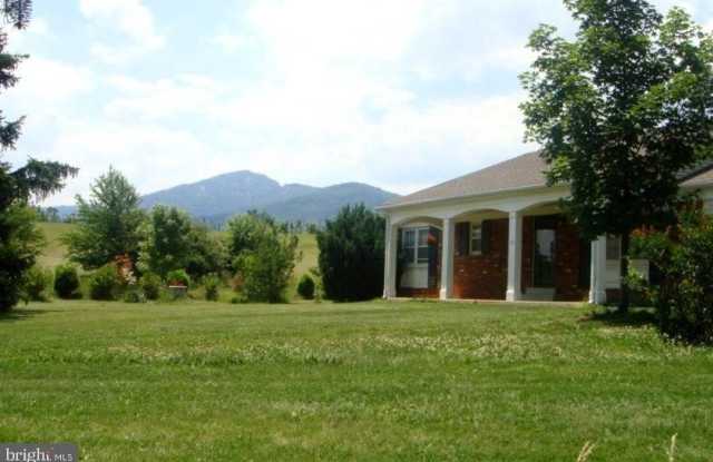 39 SHARP ROCK ROAD - 39 Sharp Rock Road, Rappahannock County, VA 22740