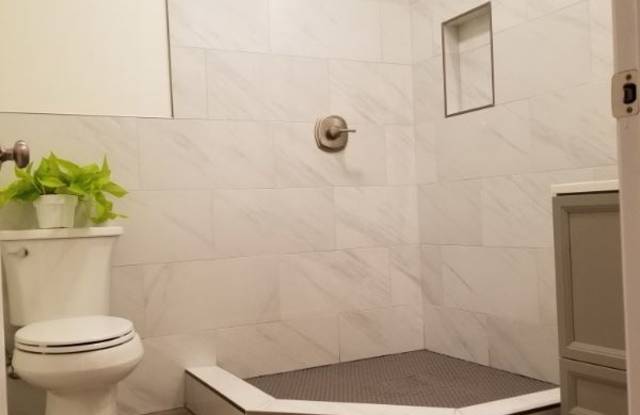 7642 N OWENSMOUTH AVE - 7642 Owensmouth Avenue, Los Angeles, CA 91304