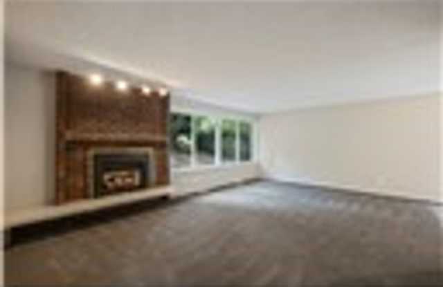 3BR 2Bath Rambler in Renton Highlands for Rent Gallery 3