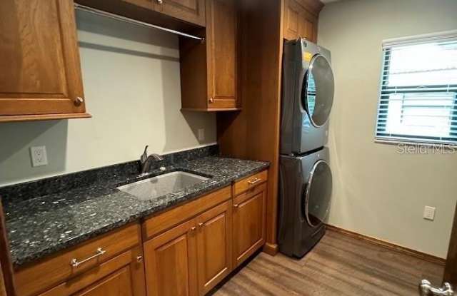 5033 VIVIENDA Way Gallery 4