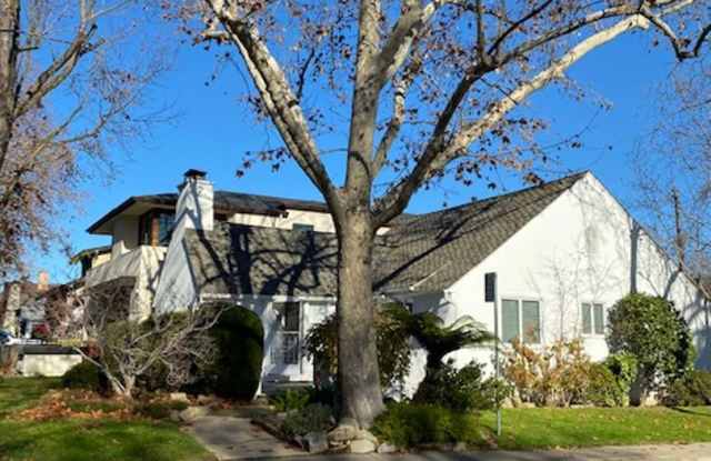 1355 39th Street - East Sac 2BD/1BA Home - Available Now! - 1355 39th Street, Sacramento, CA 95816