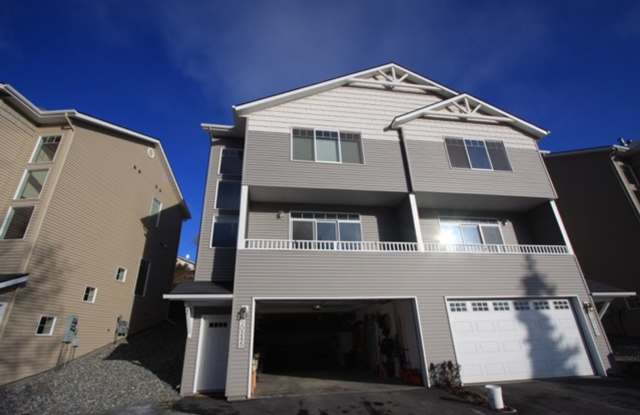3 Bed, 2.5 Bath Condo in Eagle River photos photos