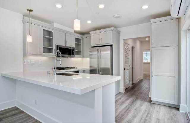 3 Bedroom Townhome at Bayside Cove! - 808 Santa Barbara Place, San Diego, CA 92109