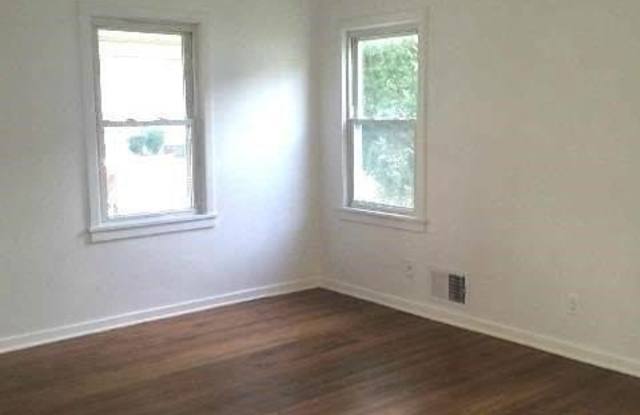 22 Gordon Avenue Gallery 4