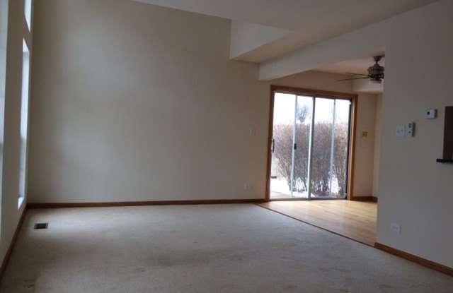 225 Acorn Drive Gallery 3