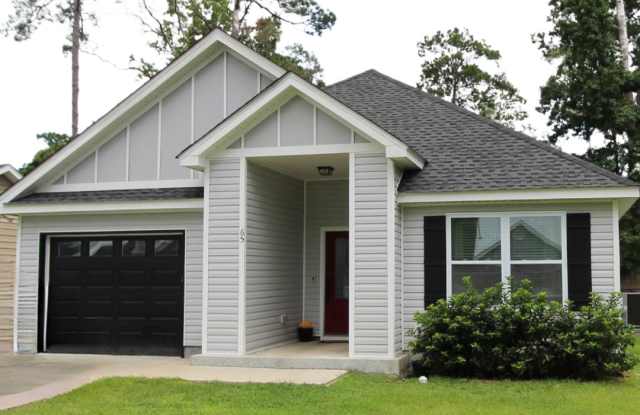 3 Bedroom with extra Office Space Available September 1st! photos photos