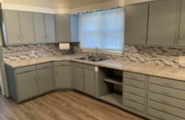 1721 Timber Lane Drive Gallery 3