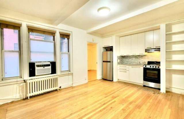 325 West 45th Street - 325 West 45th Street, New York City, NY 10036 325 West 45th Street - 325 West 45th Street, New York City, NY 10036