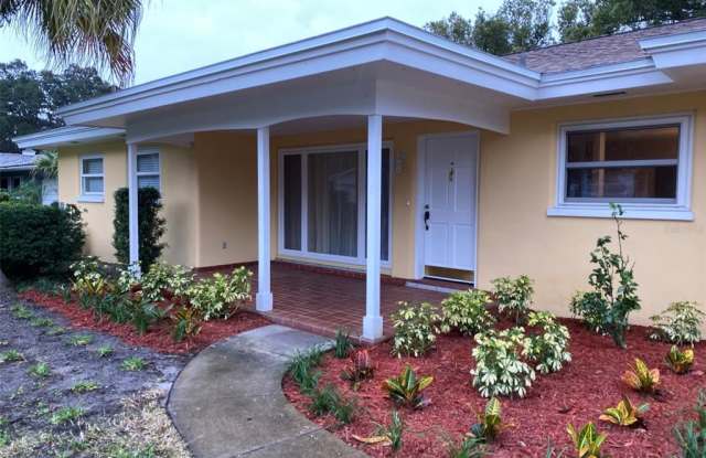 1855 OAK LAKE DRIVE Gallery 2