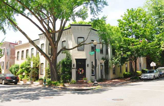 Georgetown Townhouse (Close to the West End and Dupont) photos photos
