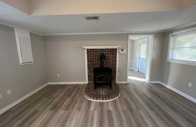Updated Four Bedroom Home in Ogeechee Farms Gallery 4