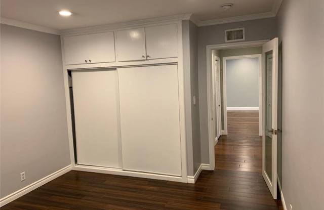 14238 Dickens Street Gallery 4