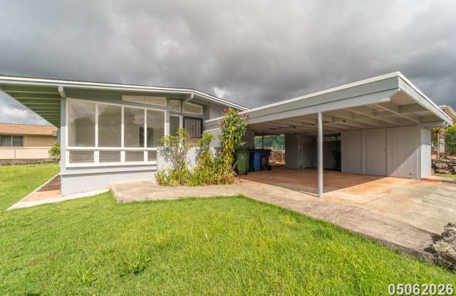 Available Now! 3 BD / 1.5 BA / 2 carport parking in Wahiawa photos photos