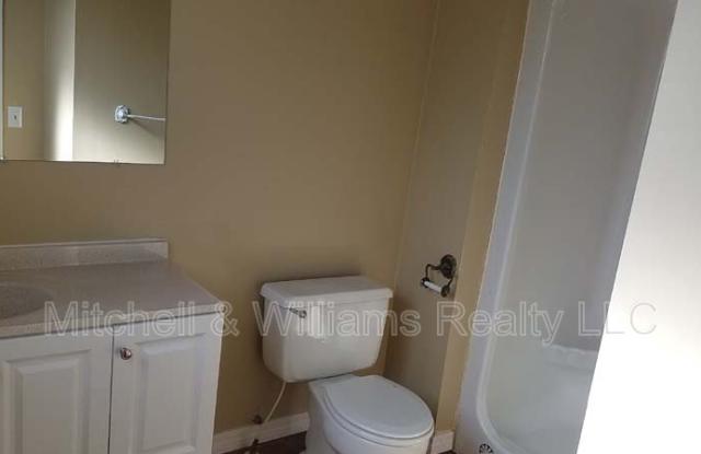 1135 Caliente Dr - 2 Gallery 2